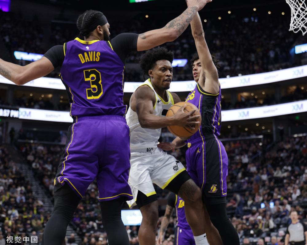 它通过峭壁 它通过峭壁