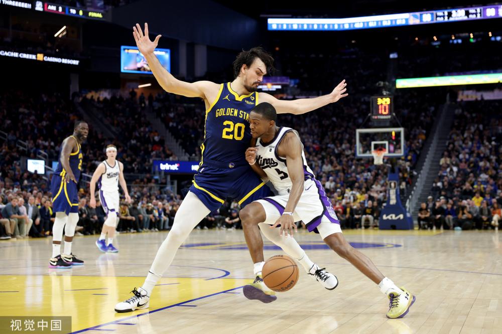 引发球迷的 引发球迷的